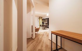 Vl Luxury Apartment - Housea